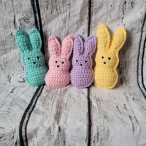 Crochet Easter peep decor set - Picture 3 of 7